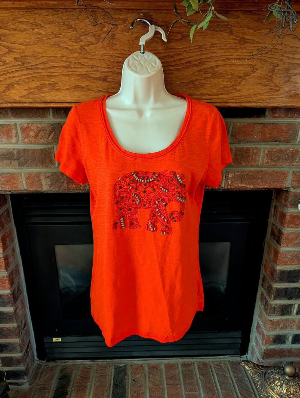 Sonoma Bright Orange Short-Sleeve Scoop Neck Top with Elephant Motif Size Medium